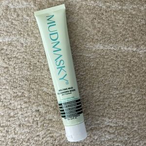NEW - Mudmasky melting mud cleansing mask